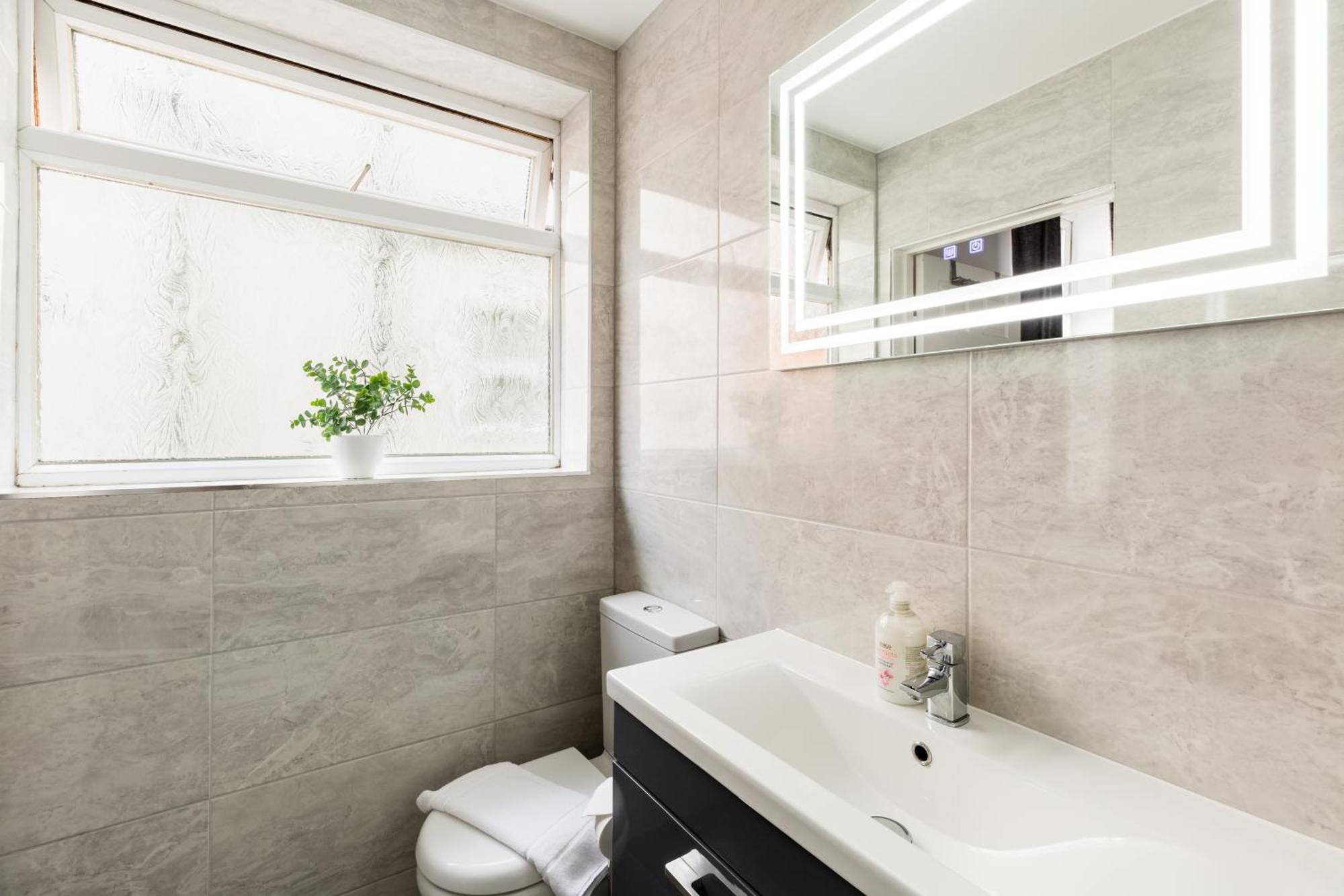 1-Bedroom Apartment In Leamington Spa With Free Parking Εξωτερικό φωτογραφία